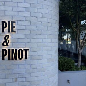 Pie & Pinot